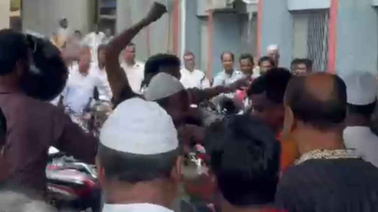 পশুর হাটের আধিপত্য নিয়ে বিএনপি ও অঙ্গসংগঠনের নেতাকর্মীদের সংঘর্ষ