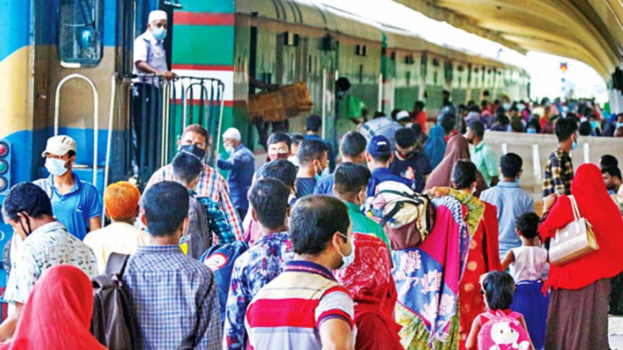 আগেভাগেই গ্রামের পথে ছুটছেন রাজধানীবাসী
