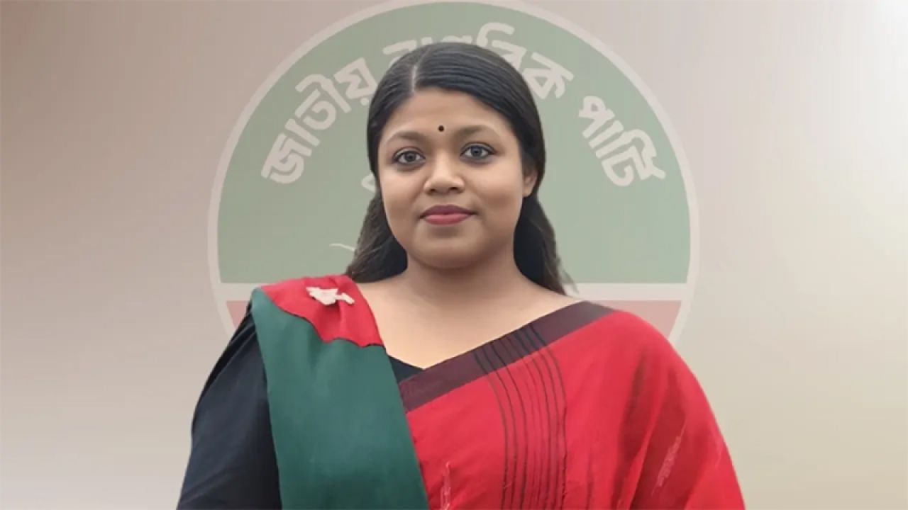 বিনা প্রতিদ্বন্দ্বিতায় এমপি হলেন নুসরাত তাবাসসুম