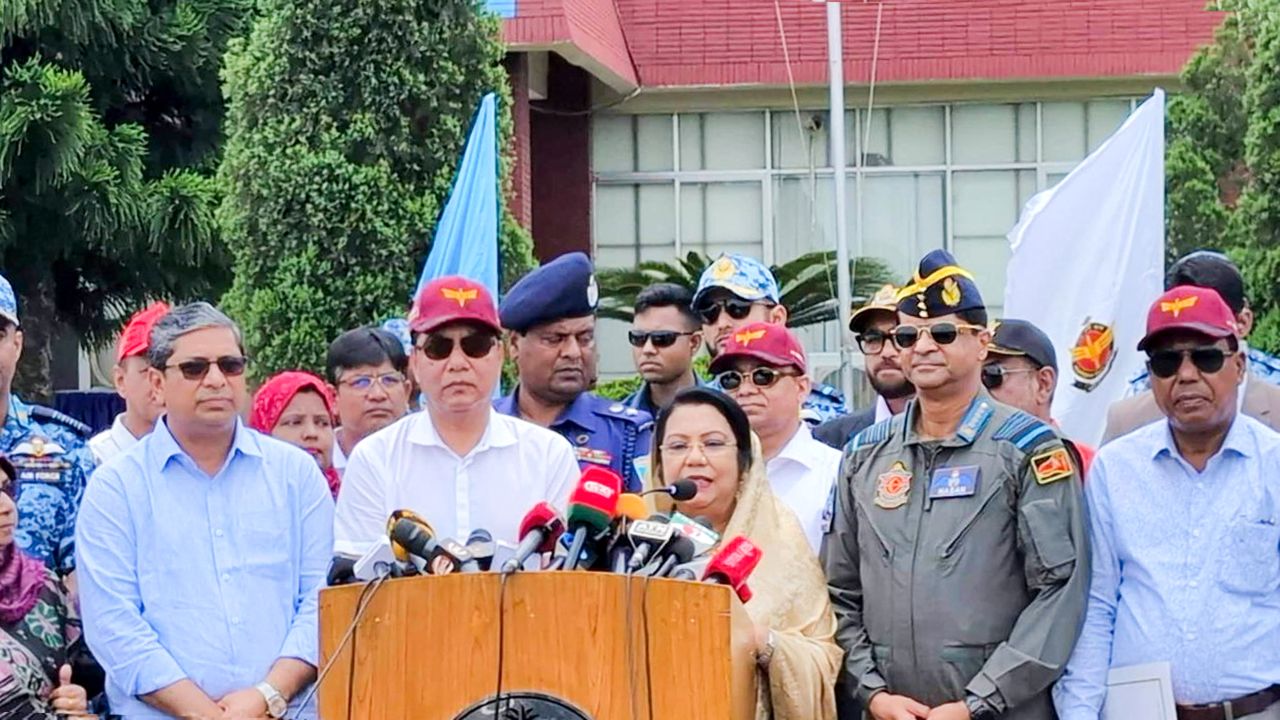 বগুড়ায় আন্তর্জাতিক বিমানবন্দর ও বিমানঘাঁটি নির্মাণের উদ্যোগ উত্তরাঞ্চলে নতুন সম্ভাবনার দ্বার