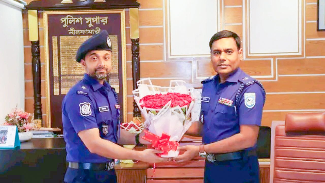 পুলিশ সুপার হিসেবে দায়িত্ব নিলেন মোঃ ফরহাদ হোসেন খাঁন