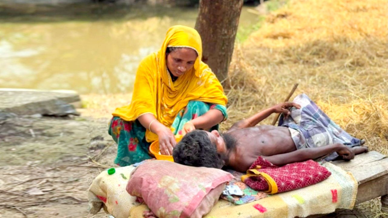 ৪০ বছরের সংগ্রামে অবিচল মাহাতাব হোসেন