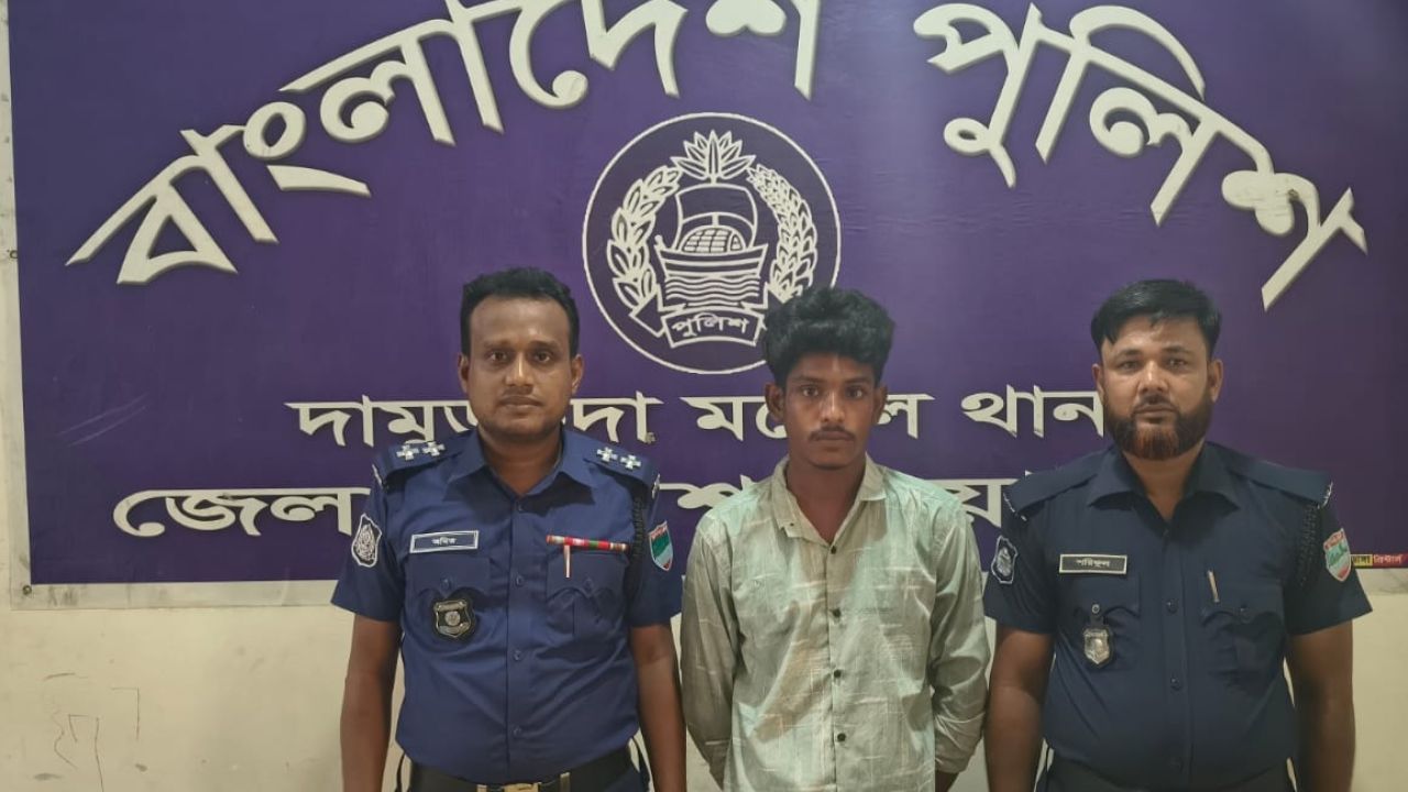 একাত্তর বছর বয়সী বৃদ্ধাকে ধর্ষণের অভিযোগে যুবক আটক