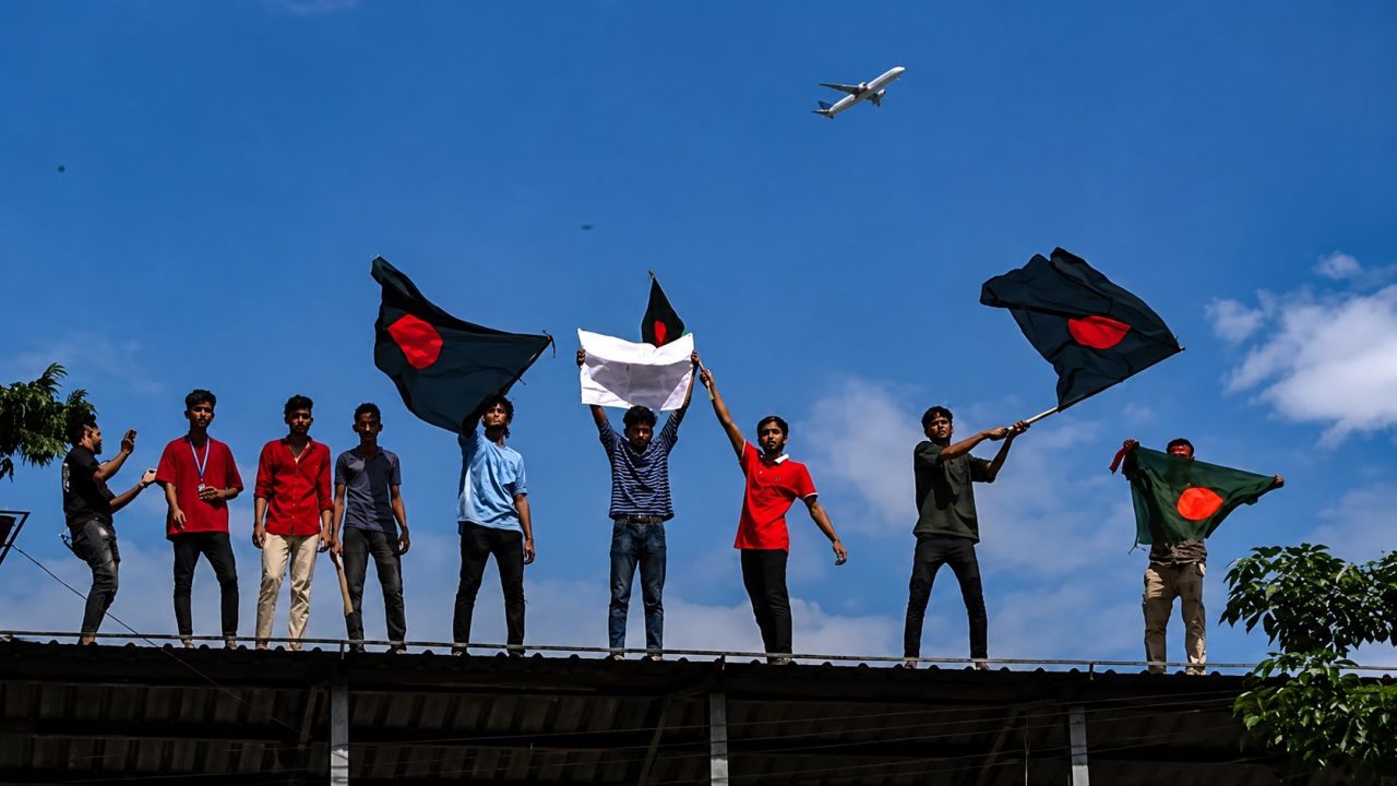 যুব ভোটারদের ঘিরে নতুন রাজনৈতিক হিসাব-নিকাশ শুরু