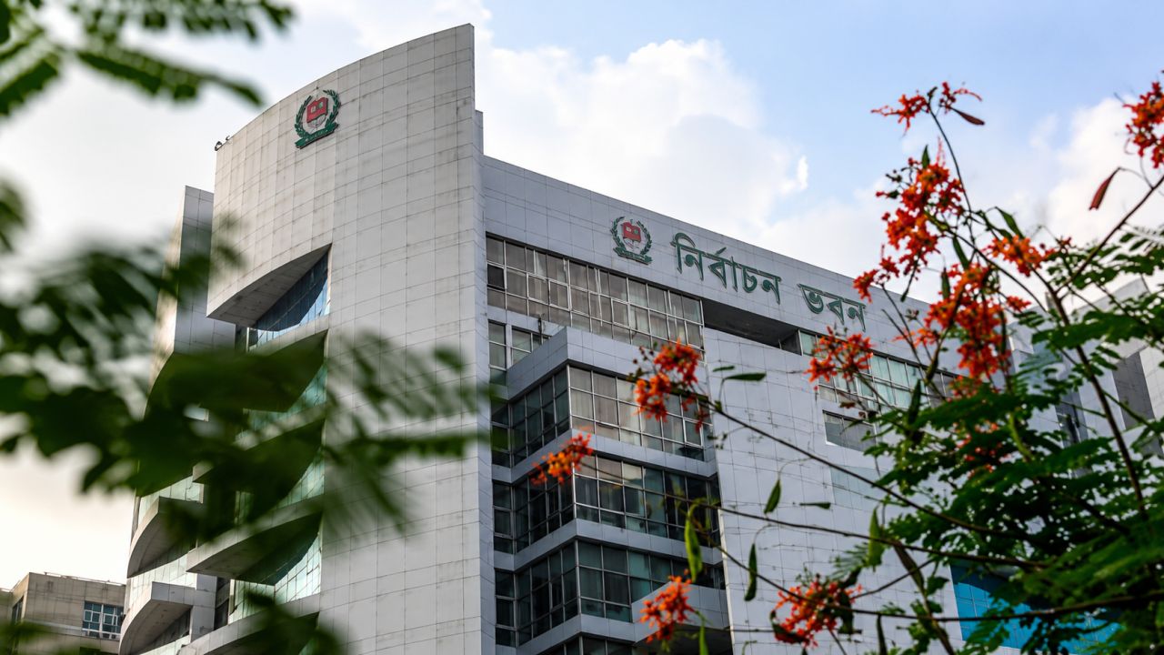 নির্বাচন কমিশনের প্রস্তুতি কা-র্যক্রমে গতি