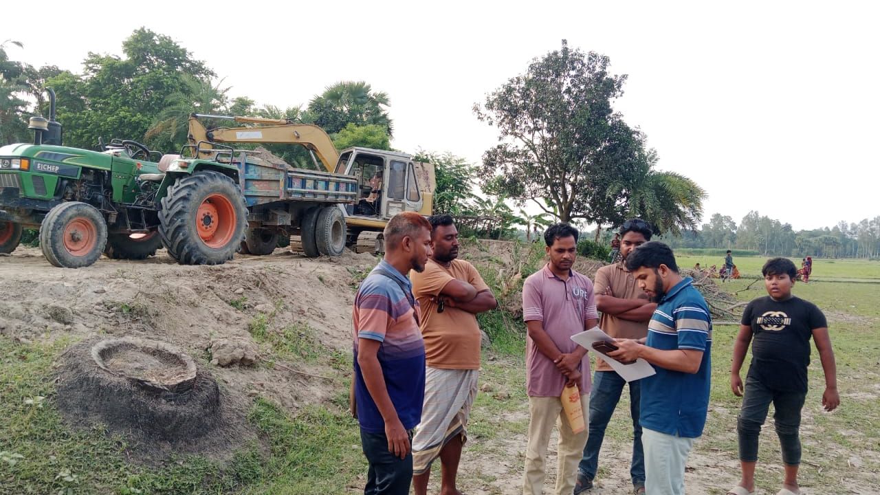 মান্দায় অবৈধভাবে মাটি কাটার দায়ে ৫০ হাজার টাকা জরিমানা
