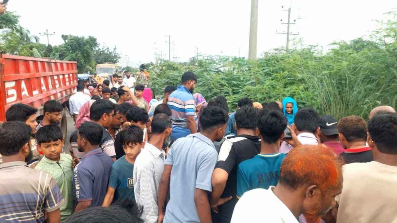 ময়লার স্তূপে মিলল যুবকের মরদেহ, পিটিয়ে হত্যার সন্দেহ