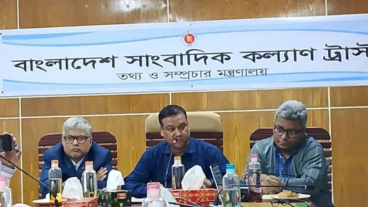 ‘মিথ্যা-অর্ধসত্যের স্থান নেই সাংবাদিকতায়’: কাদের গনি চৌধুরী