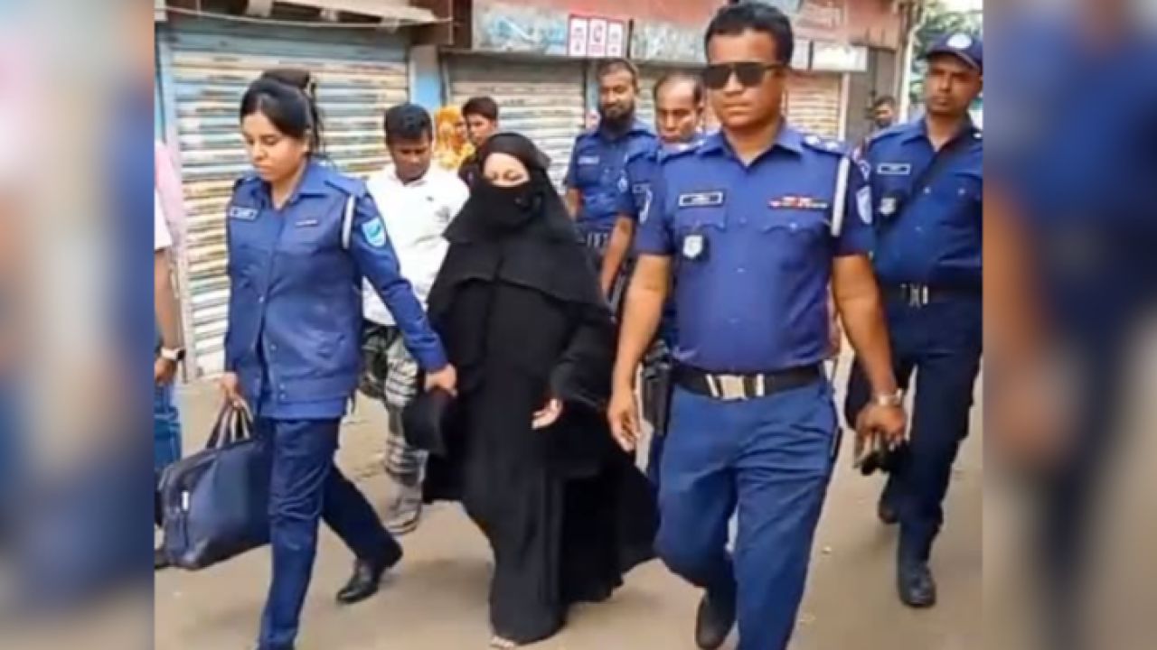 স্বামীকে ঘুমের ওষুধ খাইয়ে গলা ও হাতের রগ কেটে হত্যা: ঘাতক স্ত্রী গ্রেপ্তার