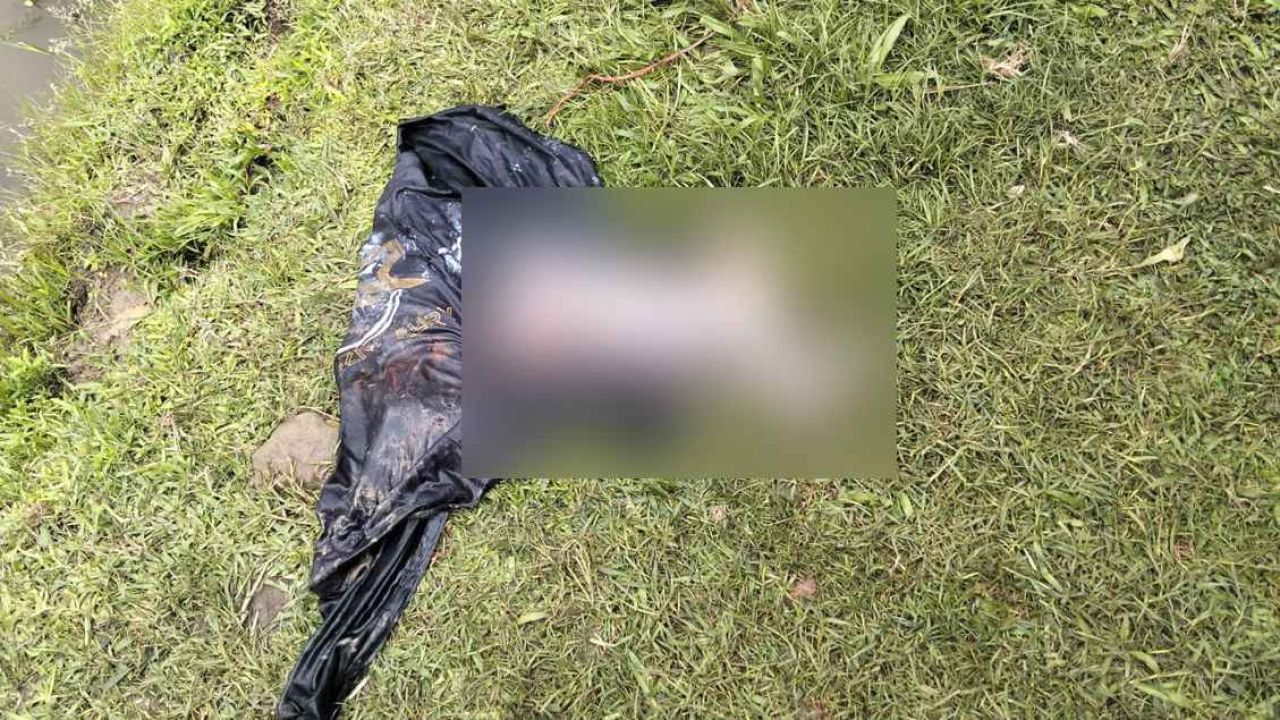 ইট বেঁধে নদীতে ফেলে দেওয়া হলো নবজাতক, ভেসে উঠল মরদেহ