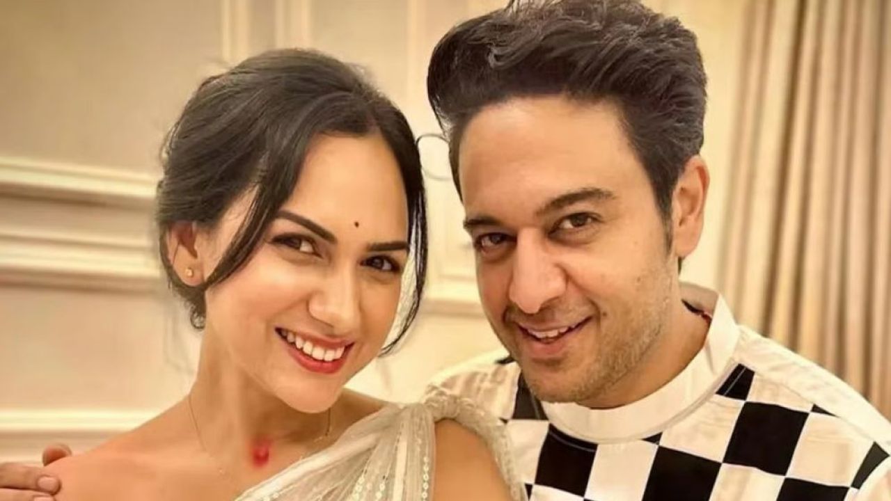 ‘এখন আর প্রেম নয়’, বিচ্ছেদ নিয়ে মুখ খুললেন আকাঙ্ক্ষা