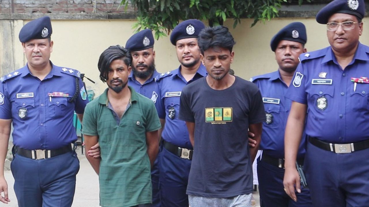 নওগাঁয় ব্যবসায়ীকে হত্যা: গ্রেপ্তার ২