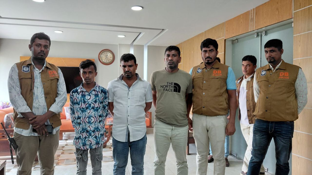 বয়স্ক নারীদের টার্গেট করে অভিনব প্রতারণা, ডিবির জালে 'শয়তানের নিঃশ্বাস’ চক্র  