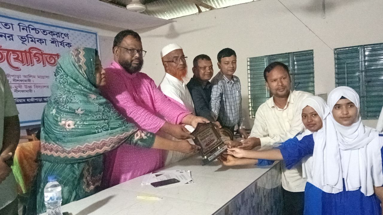 নীলফামারীতে তথ্য অধিকার আইনের ভূমিকা শীর্ষক বির্তক প্রতিযোগিতা ও পুরুষ্কার বিতরনী 