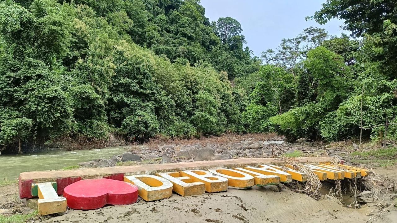 পর্যটন বন্ধে রোজগার নেই, মানবিক সংকটে রোয়াংছড়ির শ্রমজীবীরা