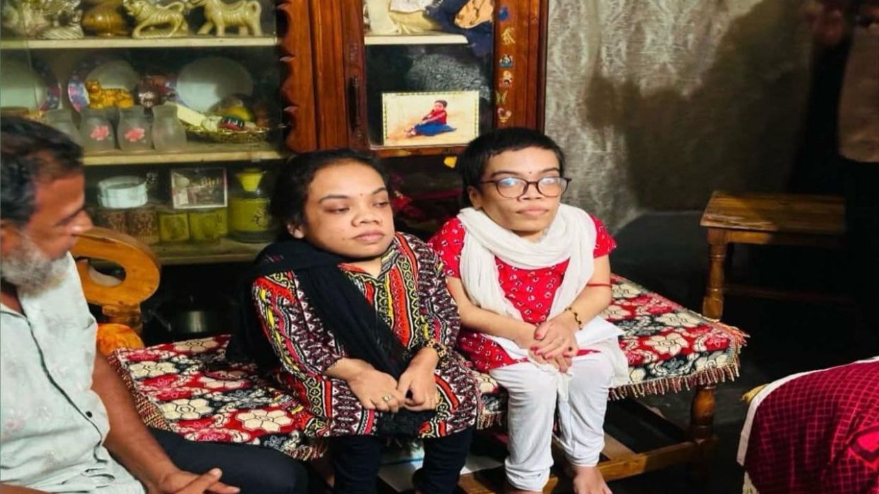 শারীরিক প্রতিবন্ধকতাকে বৃদ্ধাঙ্গুলি দেখিয়ে বিসিএসের স্বপ্নে প্রিয়ন্তী