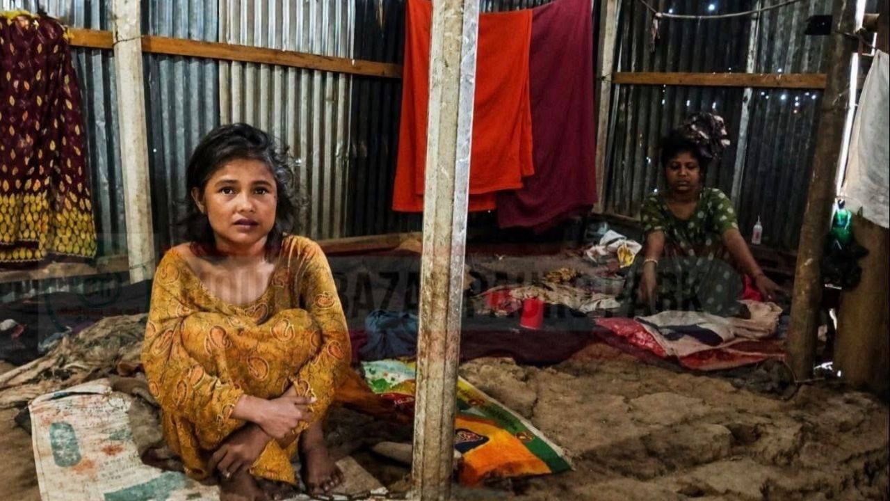দেড় দশক ধরে শিকল বন্দী দুই বোনের জীবন 