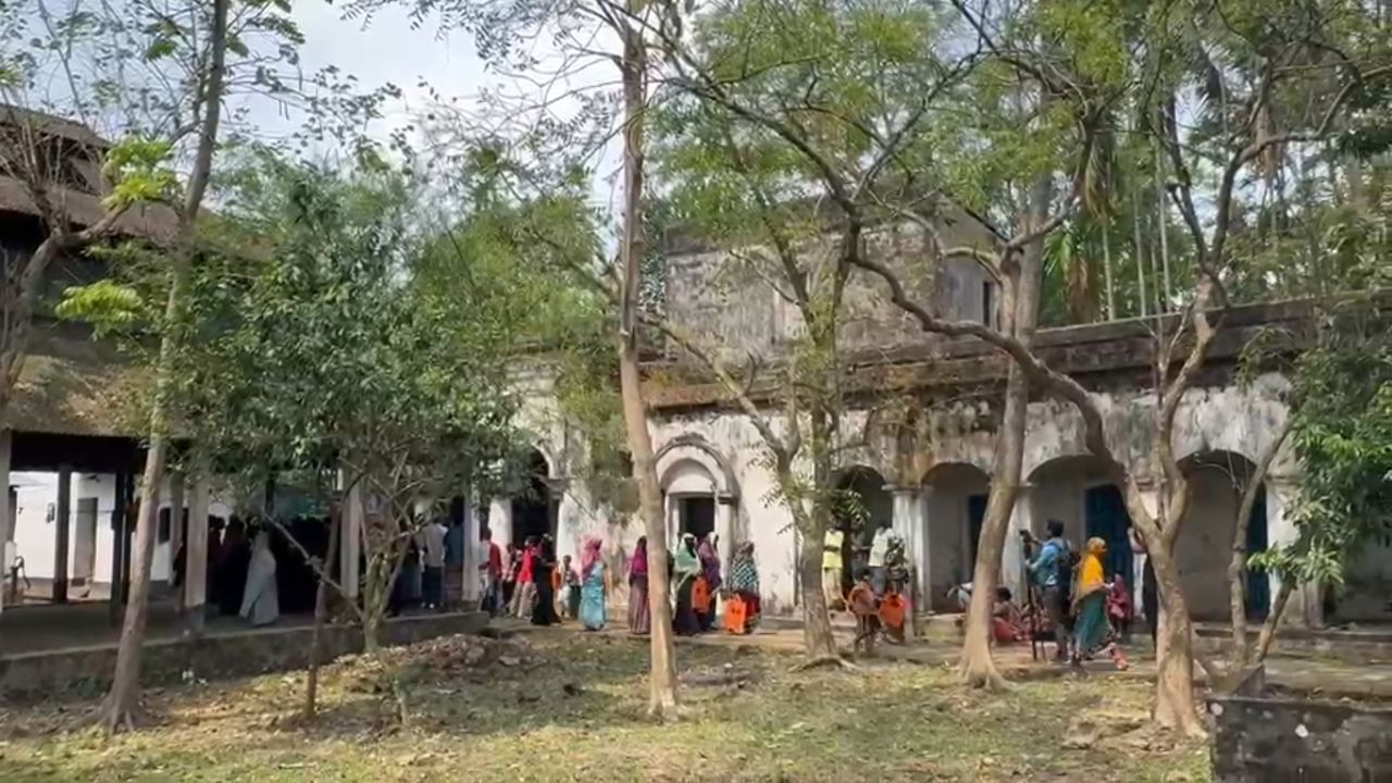 মুন্সিবাড়ি ইতিহাস ঐতিহ্যের স্থাপত্য শৈলী ধংসের দ্বারপ্রান্তে