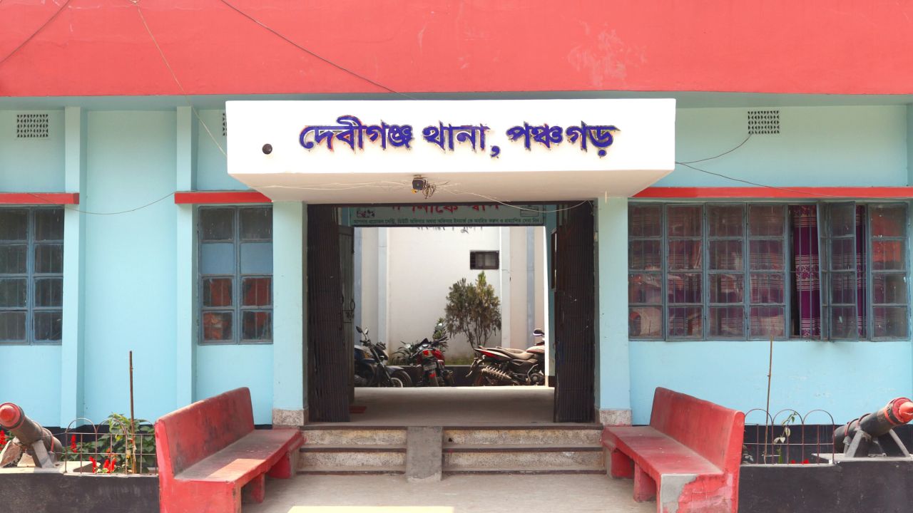 দেবীগঞ্জে ২ বছরের শিশুকে ধর্ষণ চেষ্টার অভিযোগে কিশোর আটক