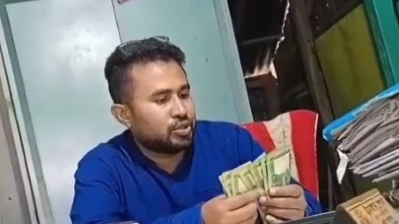 ফরিদপুরে ভাইরাল ঘুষের ভিডিও, ২৪ ঘণ্টার মধ্যেই বরখাস্ত ভূমি কর্মকর্তা