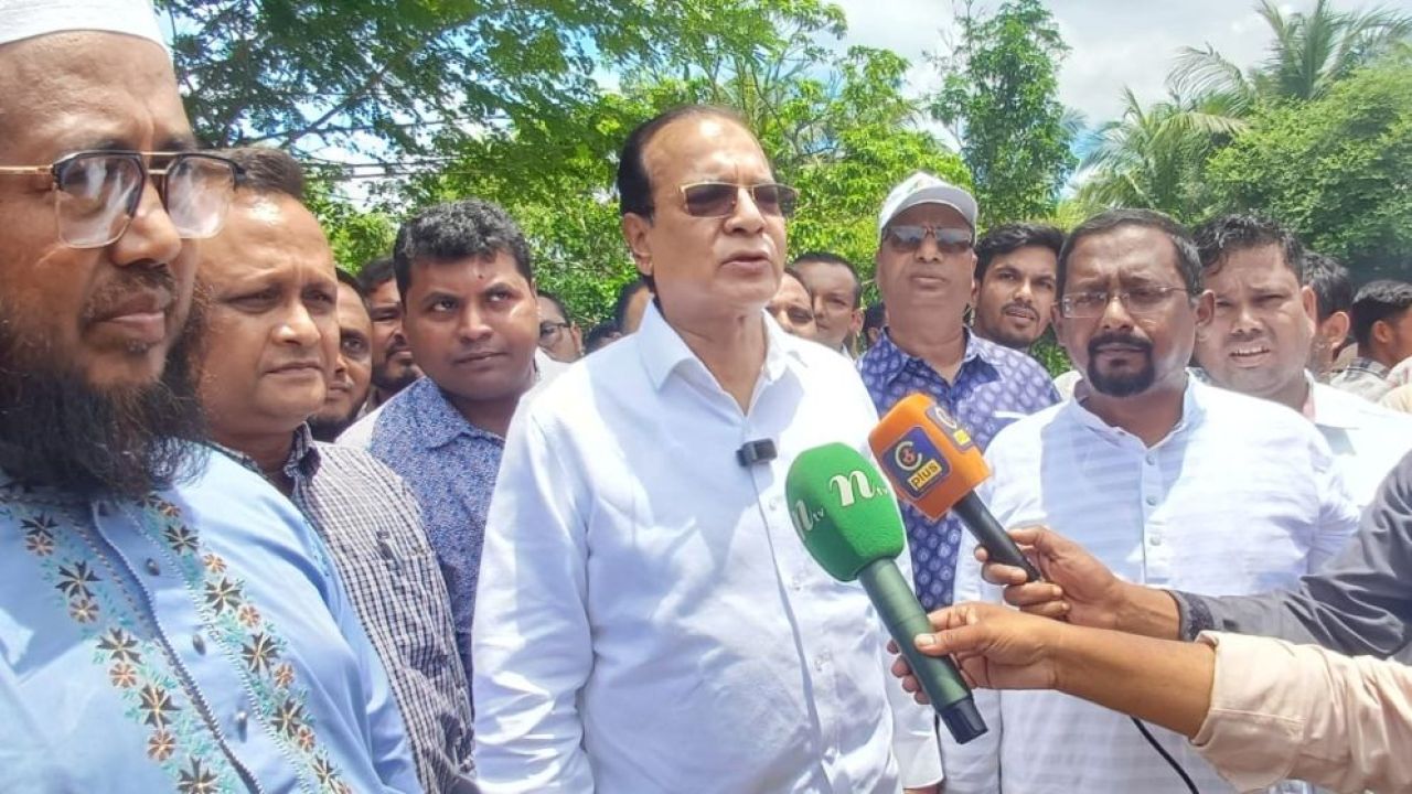 বাঁশখালীর বন্যা ঠেকাতে খাল খনন ও টেকসই বাঁধ নির্মাণ হবে: দুলু