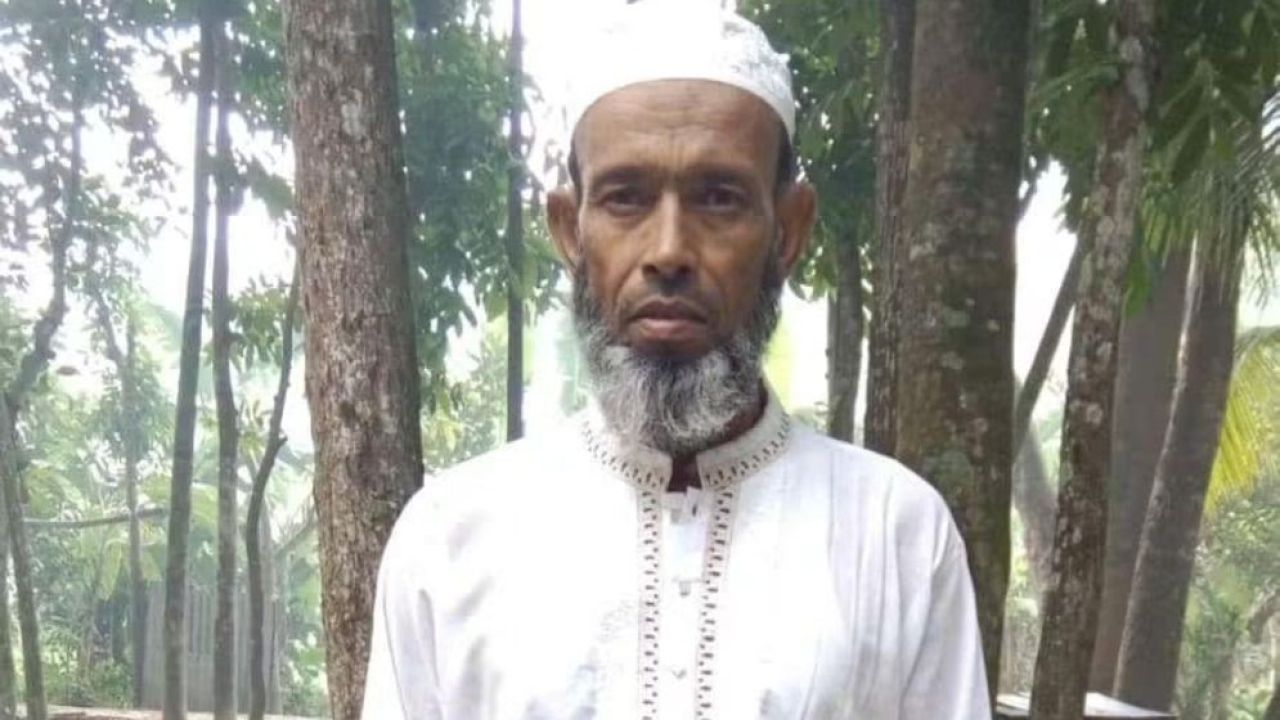 ছেলের ওপর হামলা ঠেকাতে গিয়ে প্রাণ হারালেন বাবা