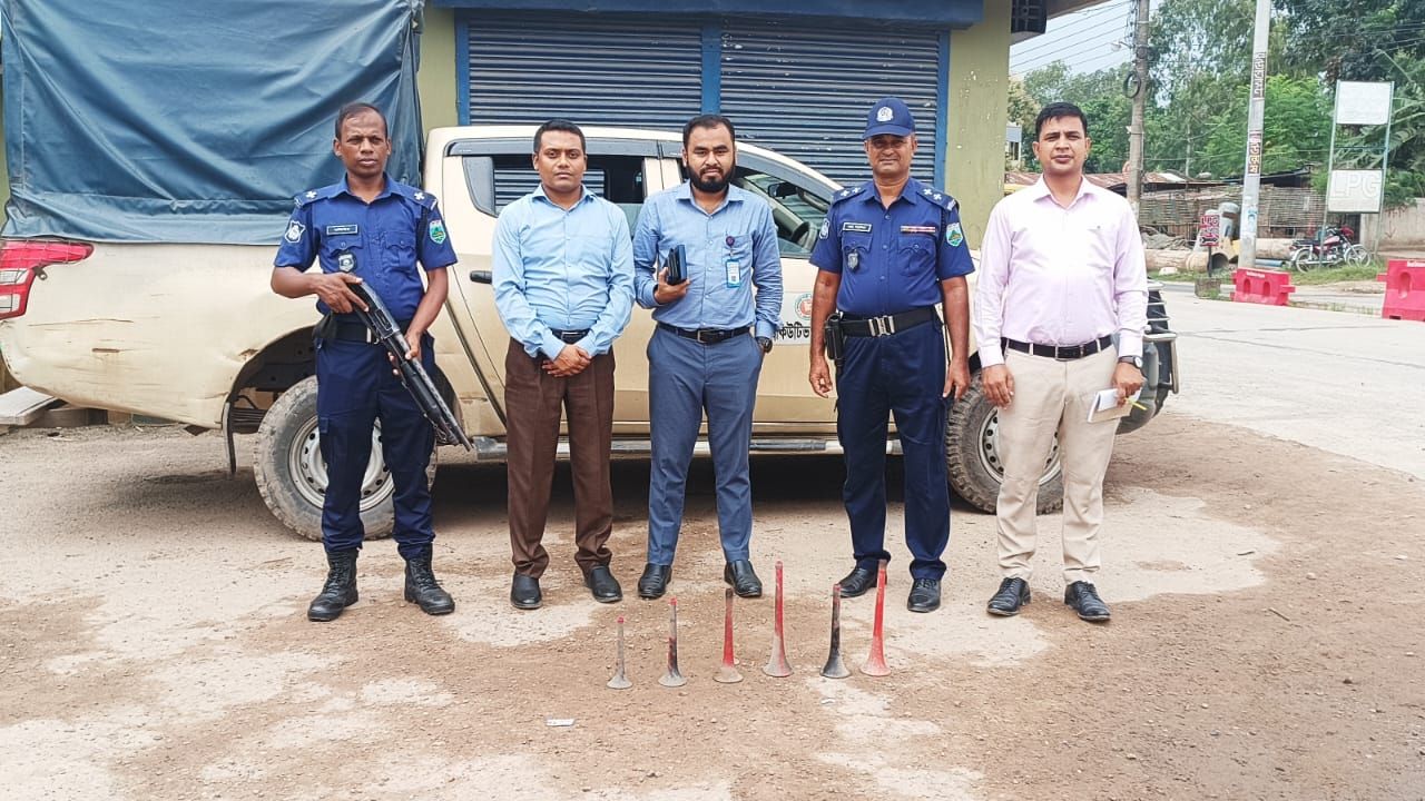 নওগাঁয় শব্দদূষণবিরোধী মোবাইল কোর্ট, ৩ পরিবহন চালককে জরিমানা