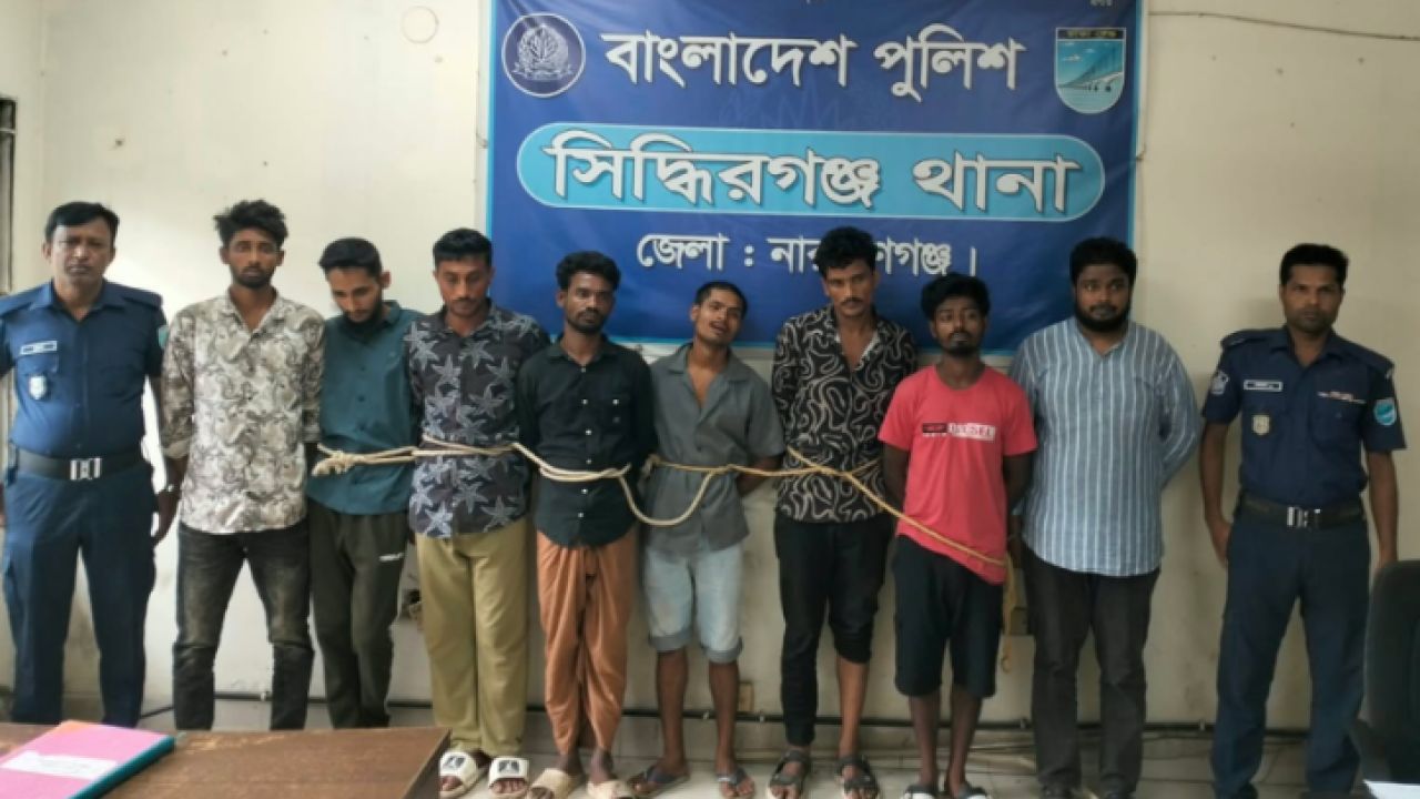 সিদ্ধিরগঞ্জে পুলিশের ওপর হামলা মামলায় ৪ জনসহ গ্রেপ্তার ৭