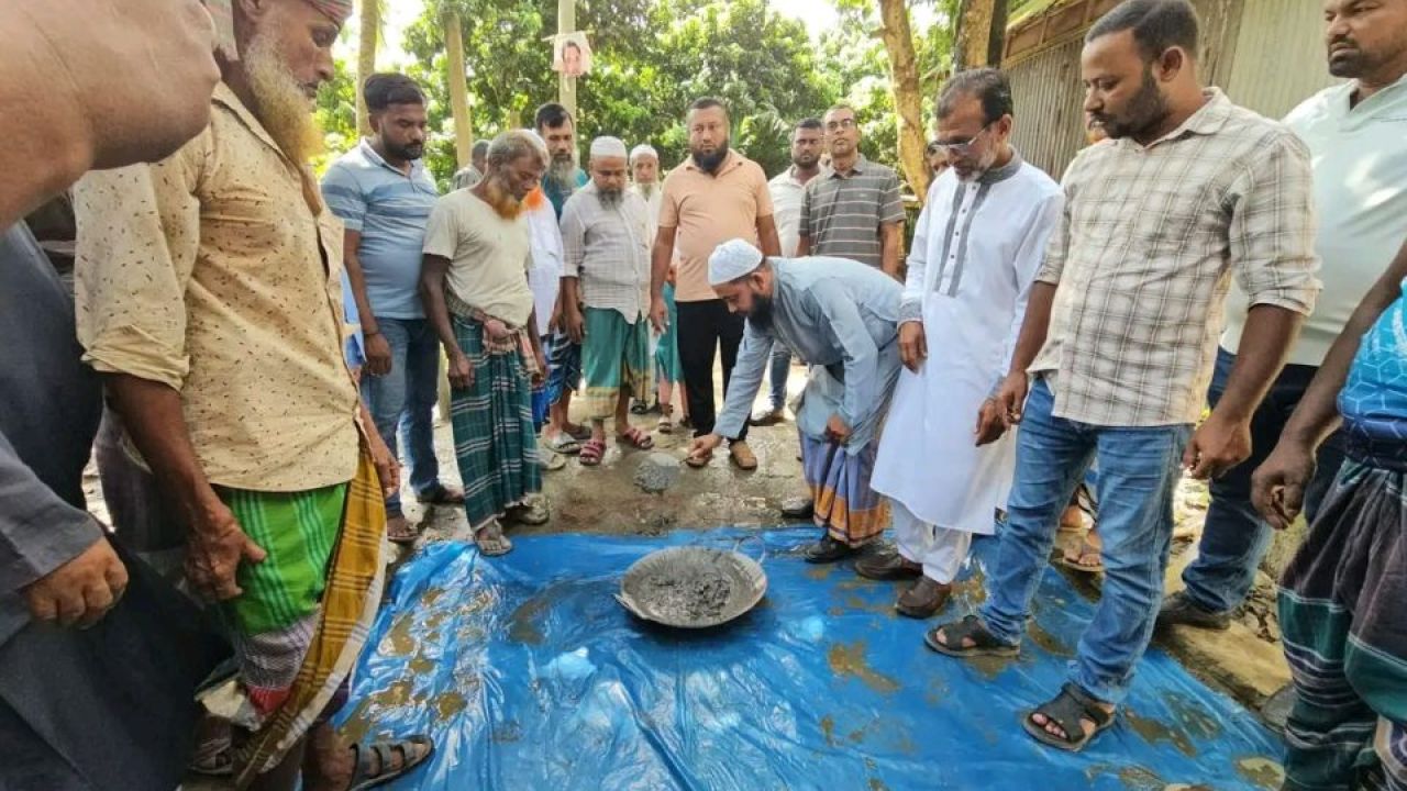 সোনারগাঁয়ে পানাম-গাবতলী সংযোগ সড়কের আরসিসি ঢালাই কাজের উদ্বোধন