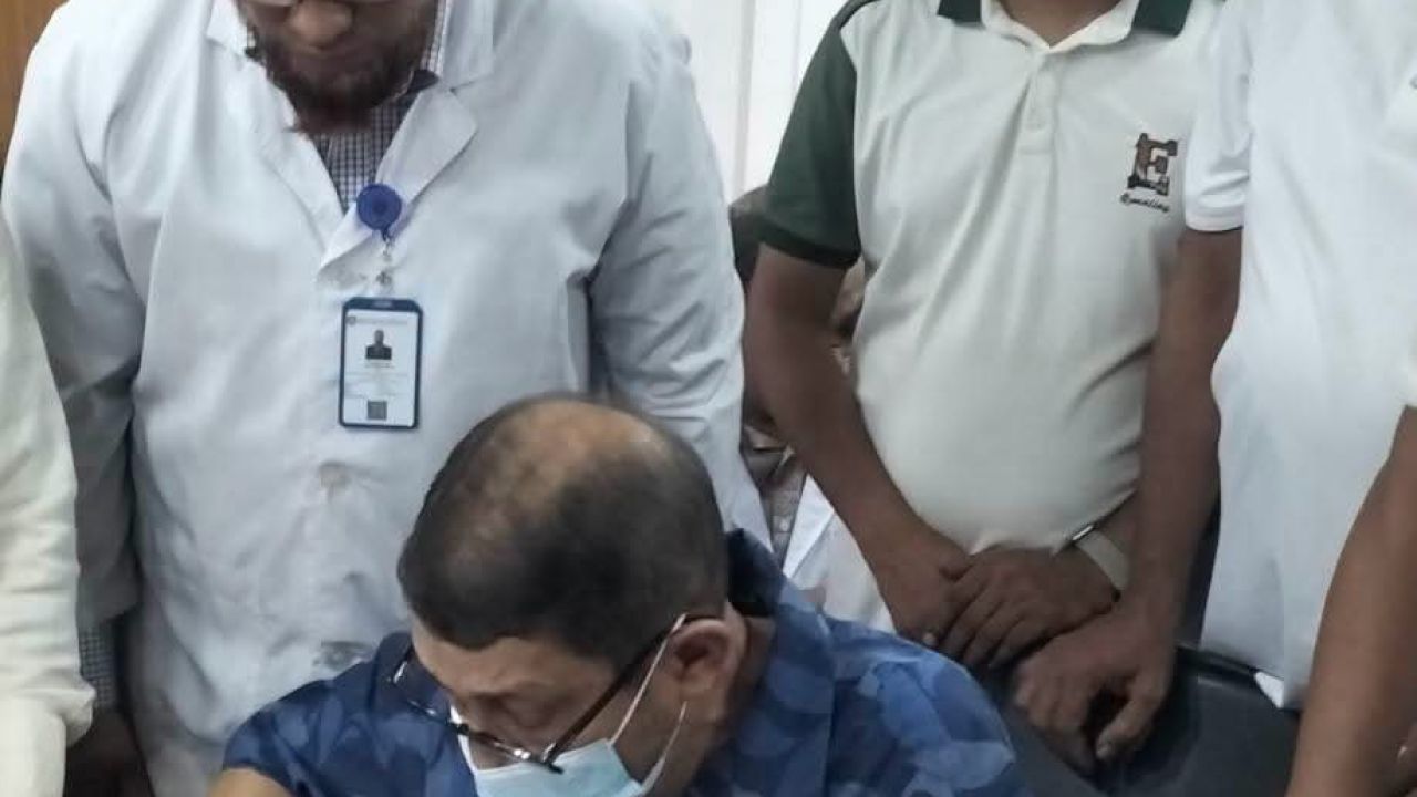 লাইসেন্সহীন ক্লিনিক-হাসপাতালের বিরুদ্ধে কঠোর বার্তা স্বাস্থ্যমন্ত্রীর