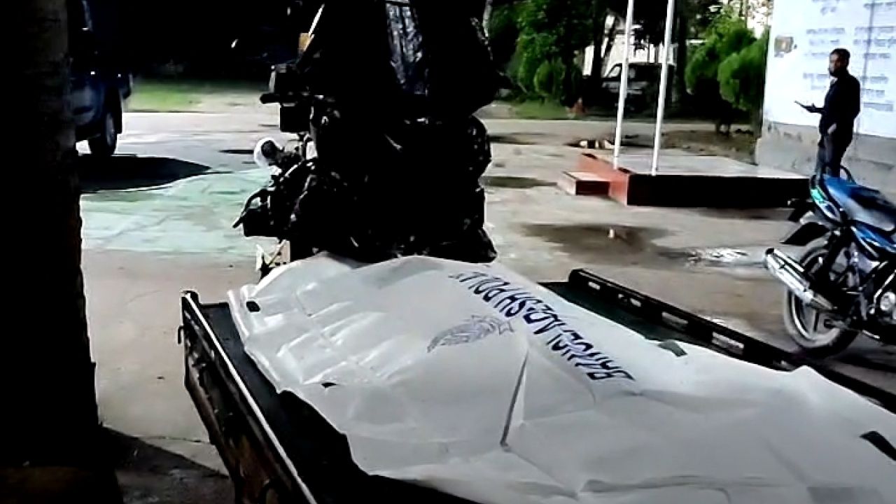দাদির সঙ্গে বেড়াতে না নেওয়ায় অভিমানে স্কুলছাত্রীর মৃত্যু