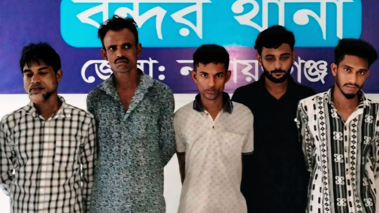 বন্দরে বিশেষ অভিযানে গাঁজাসহ গ্রেপ্তার ৫