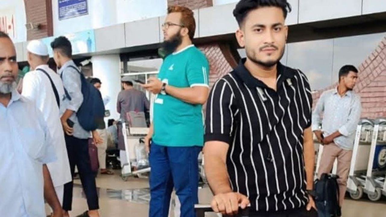 রোহিঙ্গা ক্যাম্পে জালিয়াতির মাধ্যমে এনআইডি-পাসপোর্ট তৈরির অভিযোগ, মূলহোতা সাদেক
