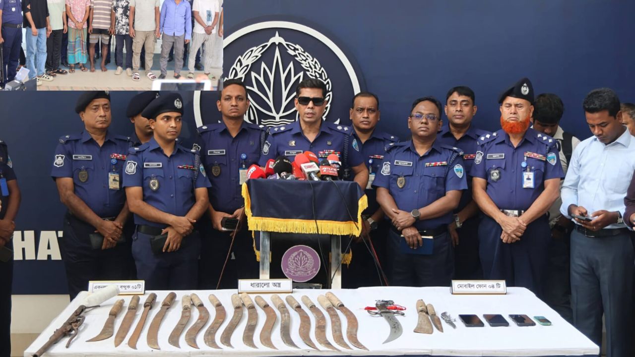 হাটহাজারীতে সন্ত্রাসীদের নাম ভাঙিয়ে চাঁদাবাজির অভিযোগ